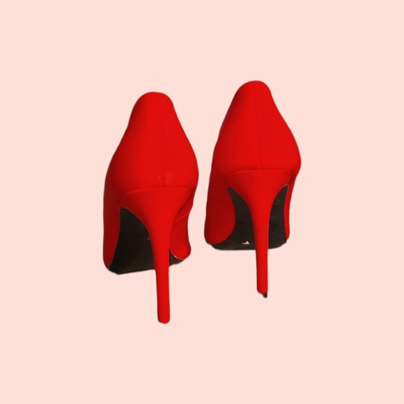 RED HEELS - Picture 2 of 4